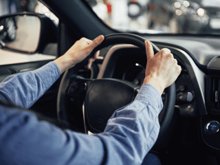 Qué tan lejos puede llegar tu auto con las llantas que trae ahorita
